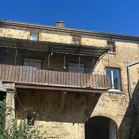 A L Ombre Du Tilleul Apartment *